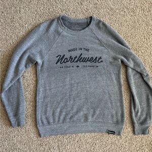 Woods Coffee “Made in the Northwest” Soft Gray Crewneck size Small